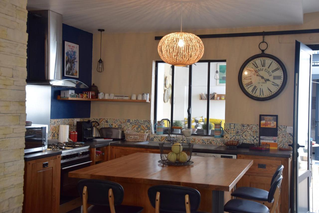 Le Petit Patio Bed & Breakfast Aigues-Mortes Ngoại thất bức ảnh