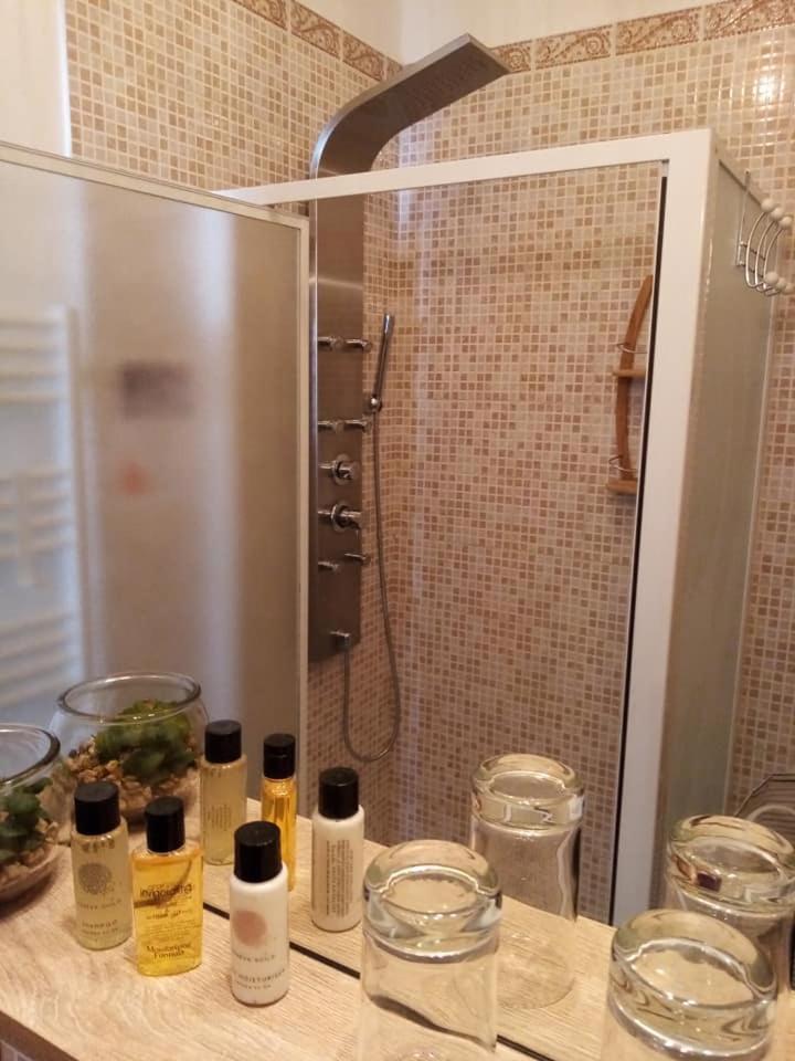 Le Petit Patio Bed & Breakfast Aigues-Mortes Ngoại thất bức ảnh