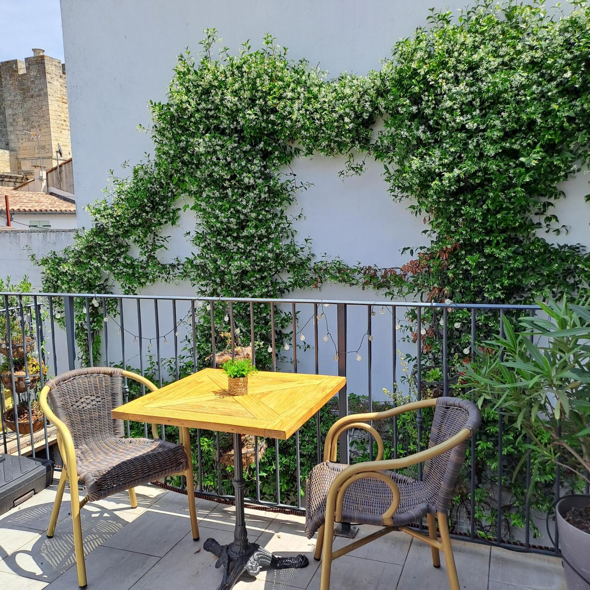 Le Petit Patio Bed & Breakfast Aigues-Mortes Ngoại thất bức ảnh